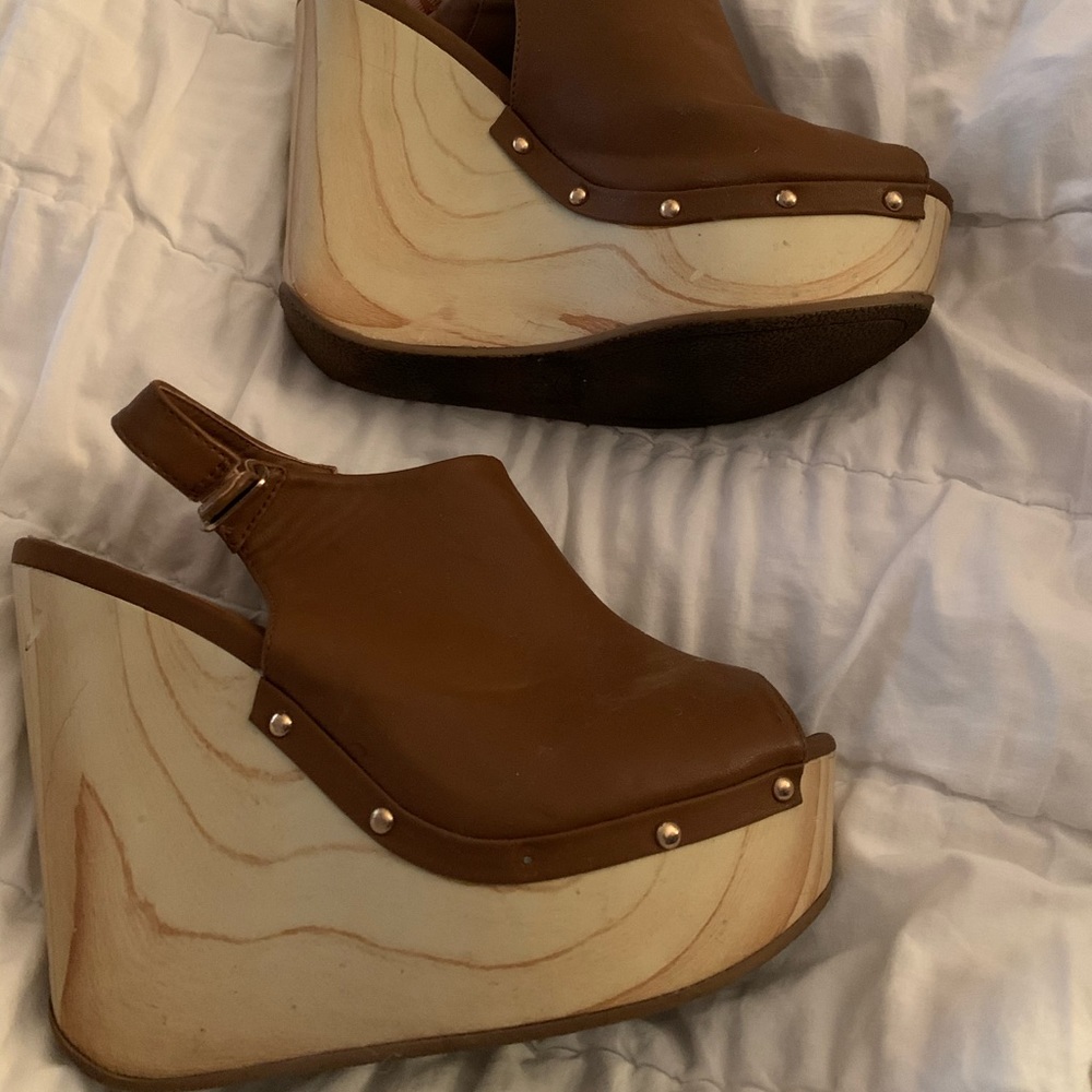 Qupid brown wedge heels